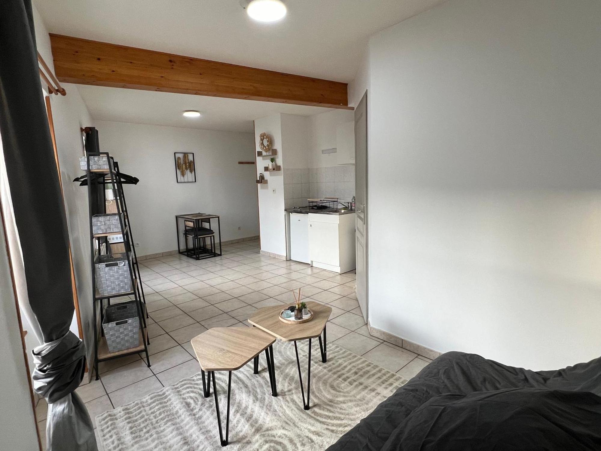 Studios A Valence, Drome Valence  Esterno foto